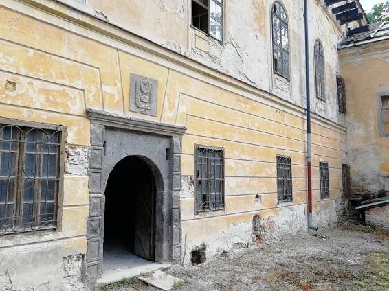 Mesto a Akadémia umení získali od vlády SR 2 mil. € na ďalšiu rekonštrukciu kaštieľa Radvanských