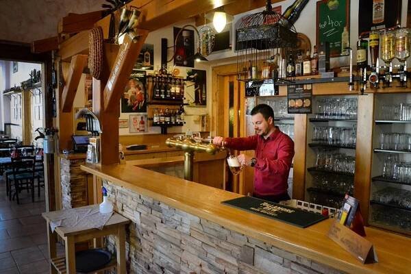 Restaurace - Penzion a restaurace U Růže