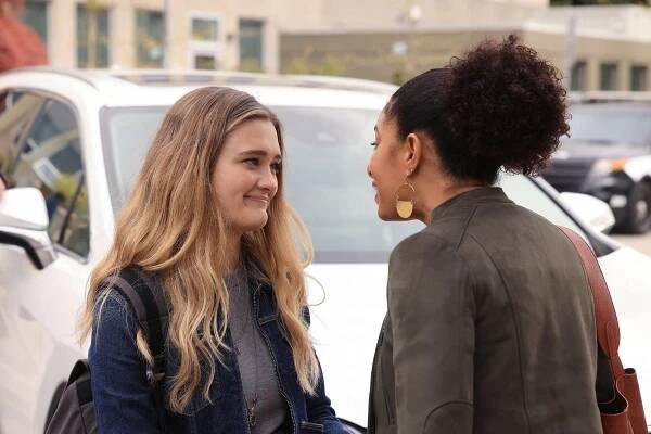 A Million Little Things - Justice: Part 1 - Z filmu - Lizzy Greene
