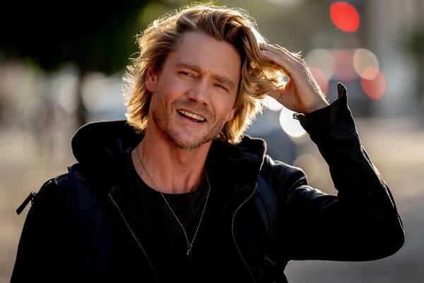 Chad Michael Murray as Jake in Disney's FREAKIER FRIDAY.