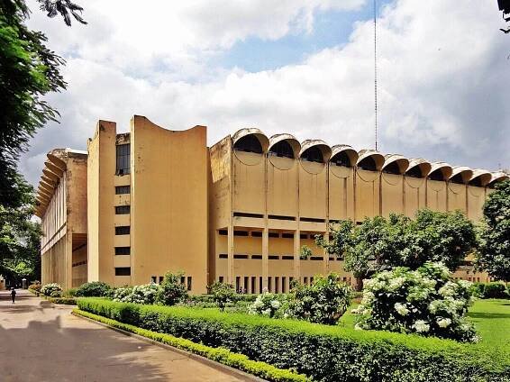 Bangladesh National Museum - Wikipedia