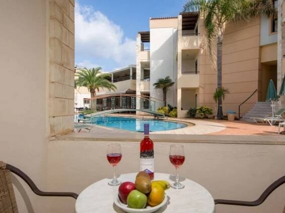 Creta Palm