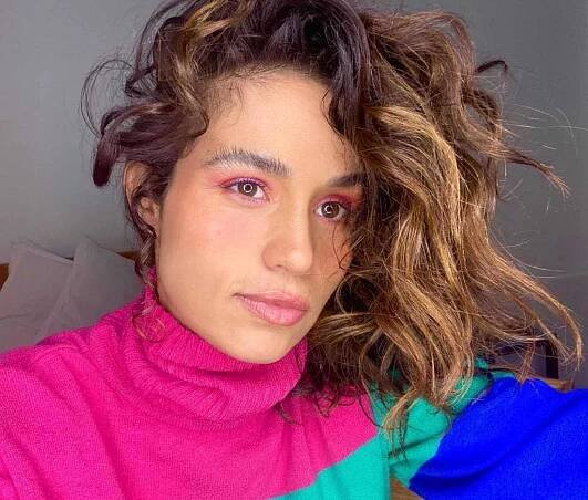 Nanda Costa Selfie