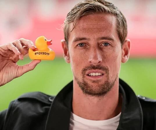Peter Crouch Biography - Facts, Childhood, Family Life & Achievements