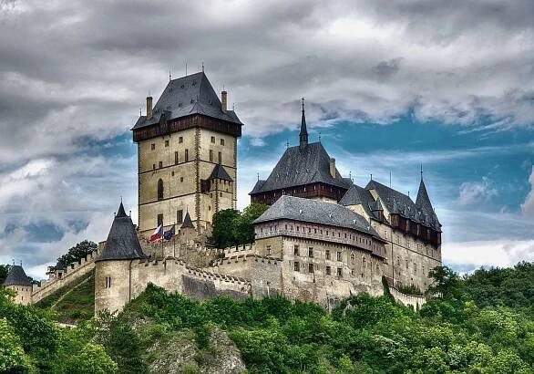 Karlštejn a lomy, to je klasika, která nezklame