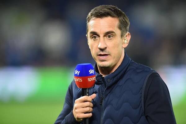 Gary Neville explains the tactic Manchester United must use to beat Liverpool - The Mirror