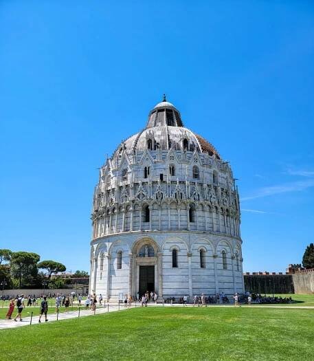 Baptistery in Piazza dei Miracoli