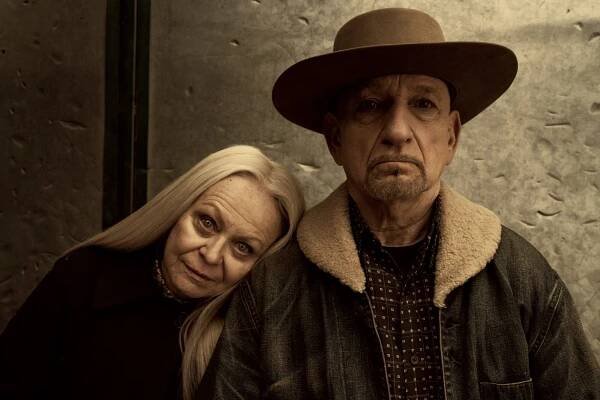 Perpetual Grace, LTD - Orphan Comb Death Fight - Z filmu - Jacki Weaver, Ben Kingsley