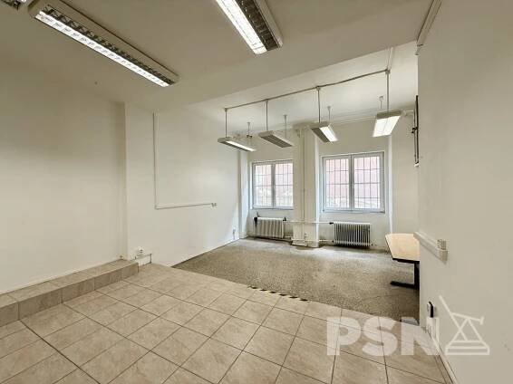 Komerční hala - Komárovské nábřeží Brno - Pronájem skladového prostoru 678 m², Komárovské nábřeží, Brno - Komárov
