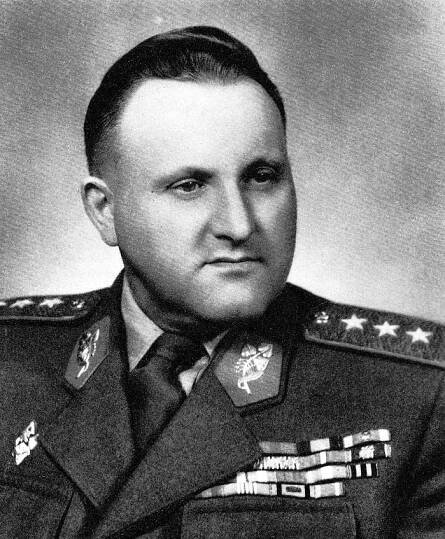 Armádní generál [1953-1992] : V aktivní službě