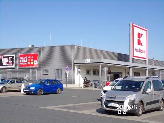 Fotografie - Parkoviště Kaufland - Čáslav - 12.10.2022