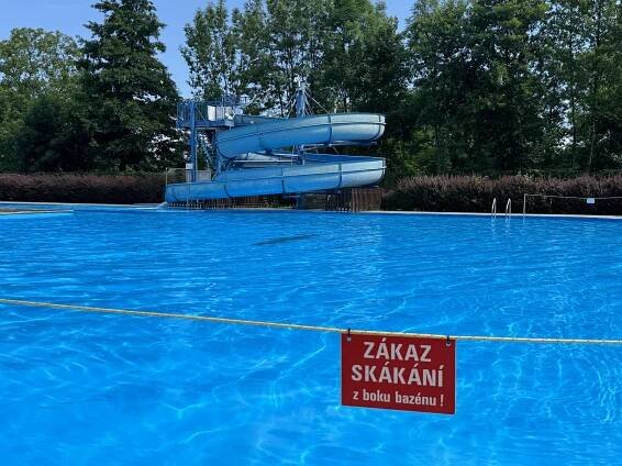 Parádní koupaliště na Olomoucku za pár korun. Kde a za kolik se teď osvěžíte