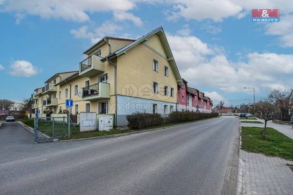 Pronájem Byt 3+kk, Břežany II, okres Kolín
