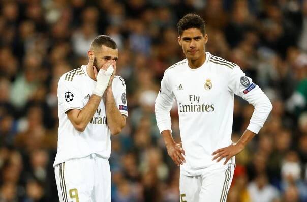 Stopera Realu Madrid Varana chce v zimě získat klub z Premier League