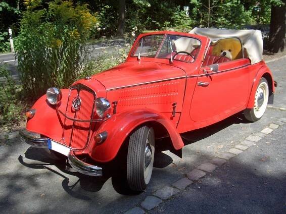 Předchůdcem Wartburgu se stala kopie DKW. IFA F9 byla důležitá i pro Československo