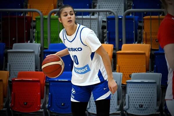Z novicky roste opora. Basketbalistka Hamzová symbolizuje proměnu reprezentace