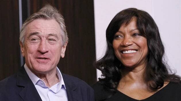 Robert De Niro a jeho manželka Grace Hightowerová (4. února 2013)