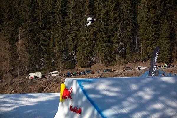 Závod ve freestyle snowboardingu ve Špindlerově Mlýně se ruší | EVROPA 2