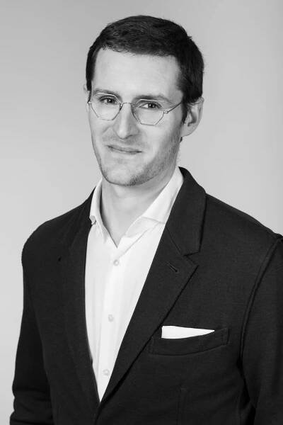 Alexandre Pateau publie aux éditions L'Arche, une nouvelle traduction de 