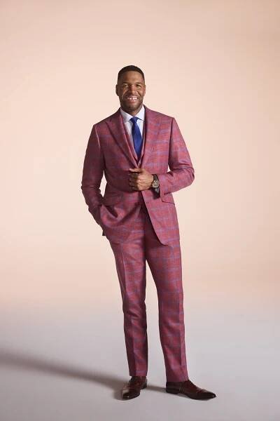 Michael Strahan to Launch Custom Suit Platform
