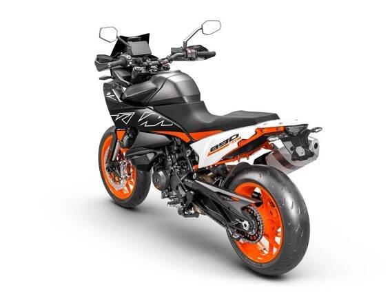 KTM 890 SMT 2024 SKLADEM (NOVÁ, 2024), 269.900 Kč