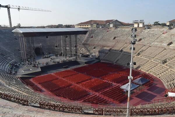 In Love with Verona, Italy | Top 10 Things To See & Do |