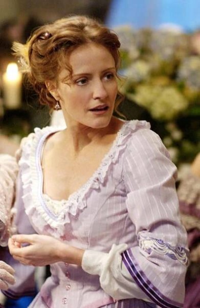 Helene Joy