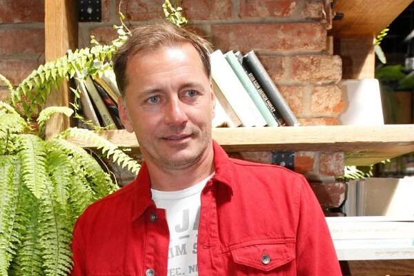 Petr Vondráček se po dlouhé době ukázal v doprovodu dcery. Z Aničky roste krásná dívka - OnlyU