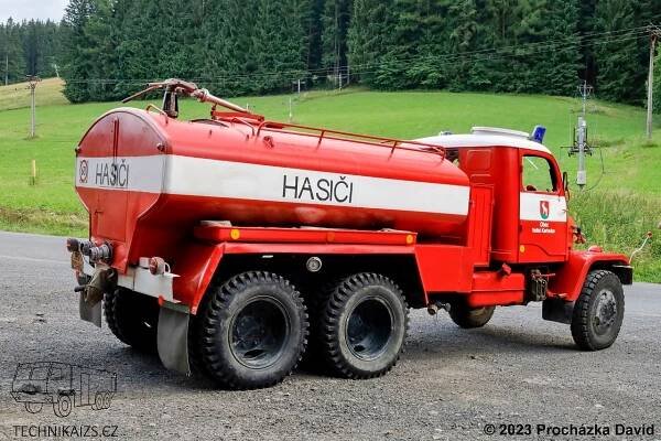 JSDH Velké Karlovice - CAS 16 - Praga V3S - TECHNIKAIZS.cz