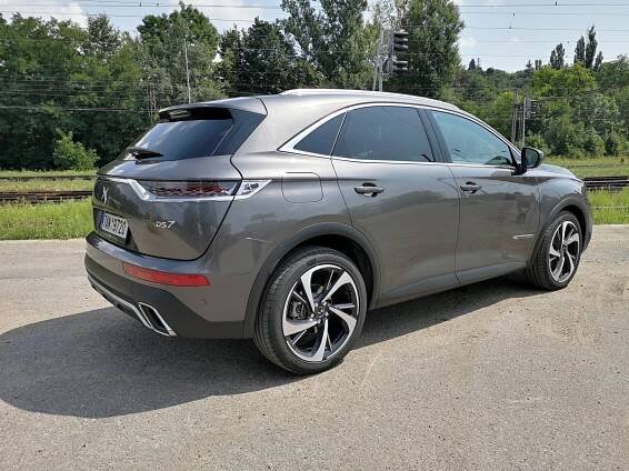 DS7 Crossback: třeba na konec světa | Automobil Revue