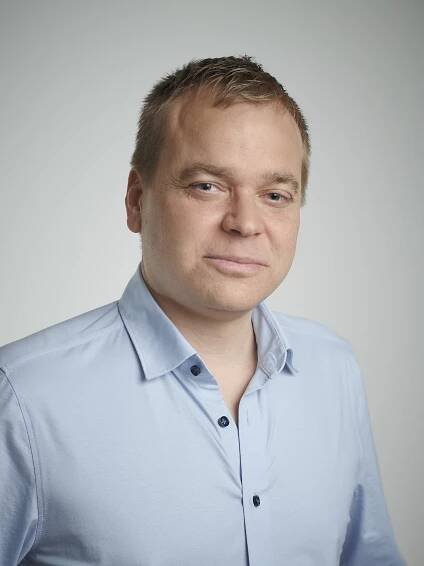 Bernhard Schütz