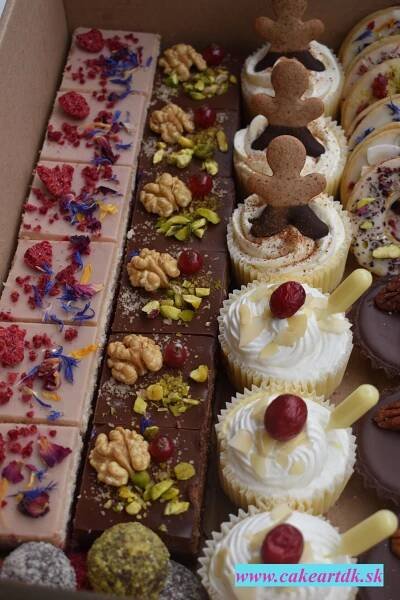 7. Výslužky, firemné balíčky, krabičky sladkostí ( Vianoce, Veľká noc……. ) - cake art dolný kubín