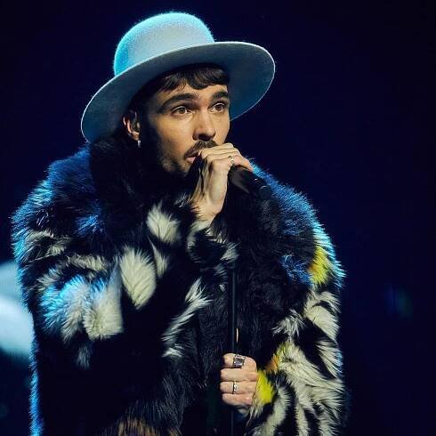 SuperStar Adam Pavlovčin: Pomáhá mladým gayům a lesbám!