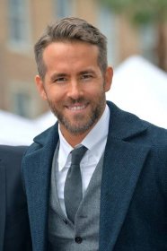 ryan reynolds press photo, father quotes