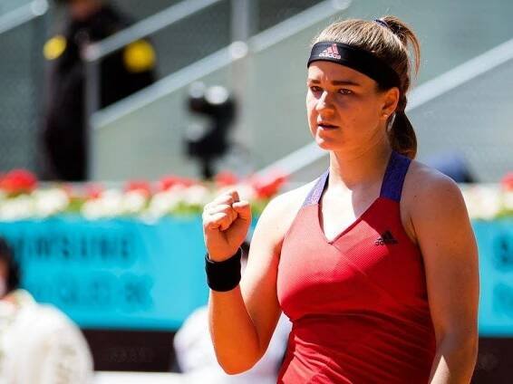 Djokovič - Cuevas 6:3, 6:2, 6:4, Djokovič na French Open vycvičil dalšího soupeře, dál jde i Nadal a Federer. Dohrála světová