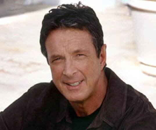 Michael Crichton Biography - Facts, Childhood, Family Life & Achievements