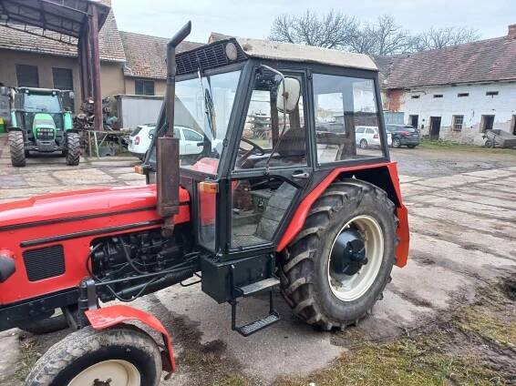 Traktor Zetor 7011 ve výborném stavu na prodej | zsdyn.cz