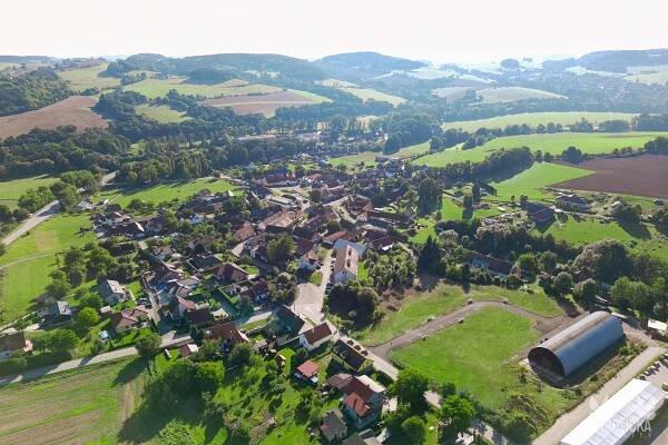 Prodej stavebního pozemku 803 m², Nišovice