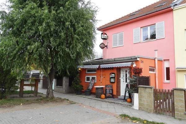 Restaurace na Vyhlídce aneb U Černé báby foto 1
