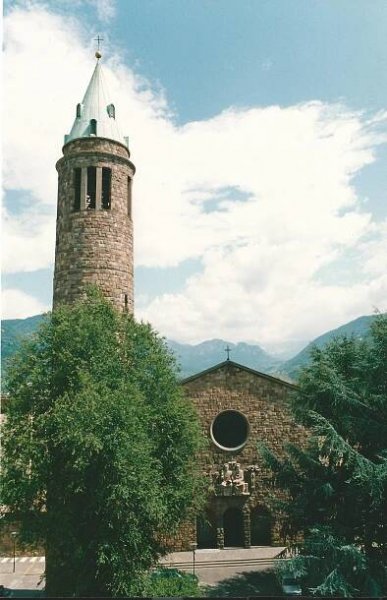 Bolzano, Casa di Cristo Re