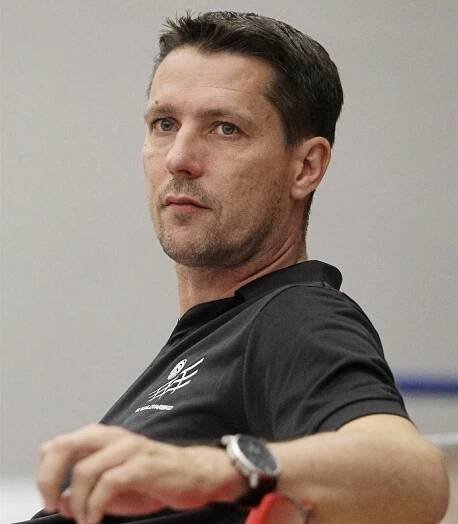 Preciznost, chytrost, týmovost. Novákův recept pro Česko do éry obrů