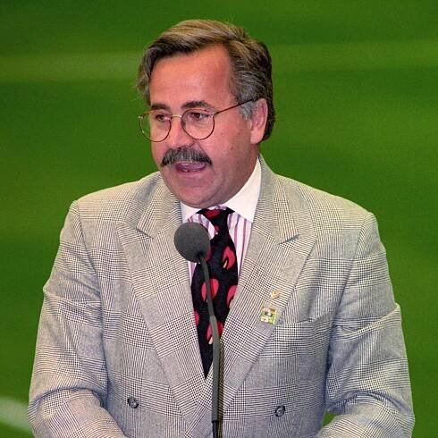 Hank Steinbrecher, Who Helped Elevate Soccer in the U.S., Dies at 77