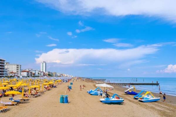 jesolo lido beach (benátsko, itálie) - jesolo - stock snímky, obrázky a fotky