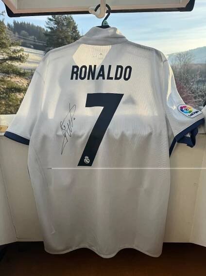 Podepsaný dres Ronaldem