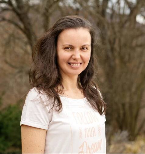 Eva Kopecká - Čierna Labuť
