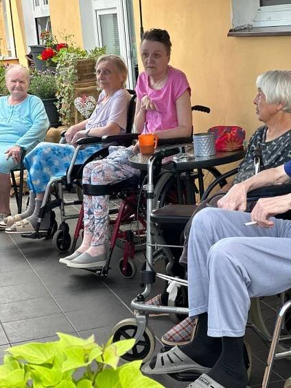 Sociální lůžka a Domov pro seniory - exteriér, portrét a různé