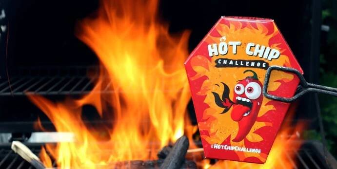 Hot chip challenge - Sníme nejpálivější chips na světě!