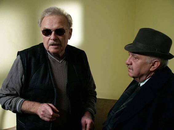 Náves - Třešňové květy - Z filmu - Luděk Munzar, Marián Labuda st.