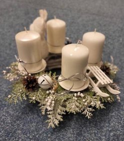 INSPIRUJTE SE: Ručně vyráběné adventní svícny tvoří kouzlo Vánoc