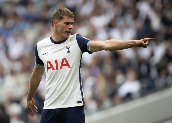 Tottenham Hotspur FC v Brighton & Hove Albion FC - Premier League